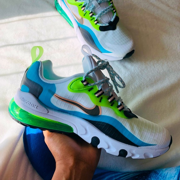 Nike Air Max 270 React SE - Picture 3 of 8